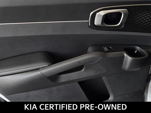 Certified 2025 Kia Sorento EX w/ EX Panoramic Sunroof Package AWD/4WD image 13