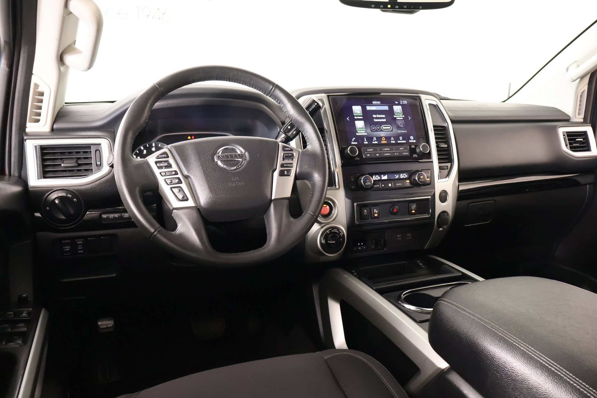 Used 2021 Nissan Titan SV w/ SV Convenience Package AWD/4WD image 2