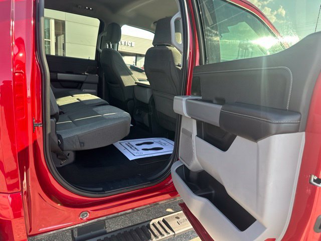 Used 2024 Ford F250 XLT w/ XLT Premium Package AWD/4WD image 18