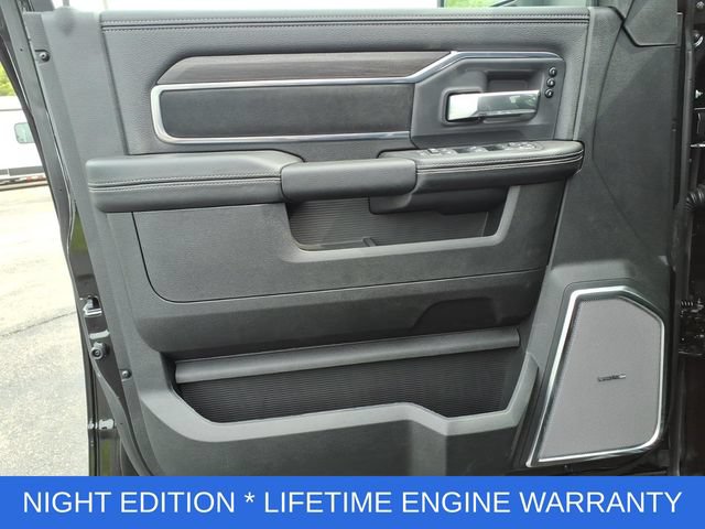 New 2026 RAM 2500 Laramie AWD/4WD image 12