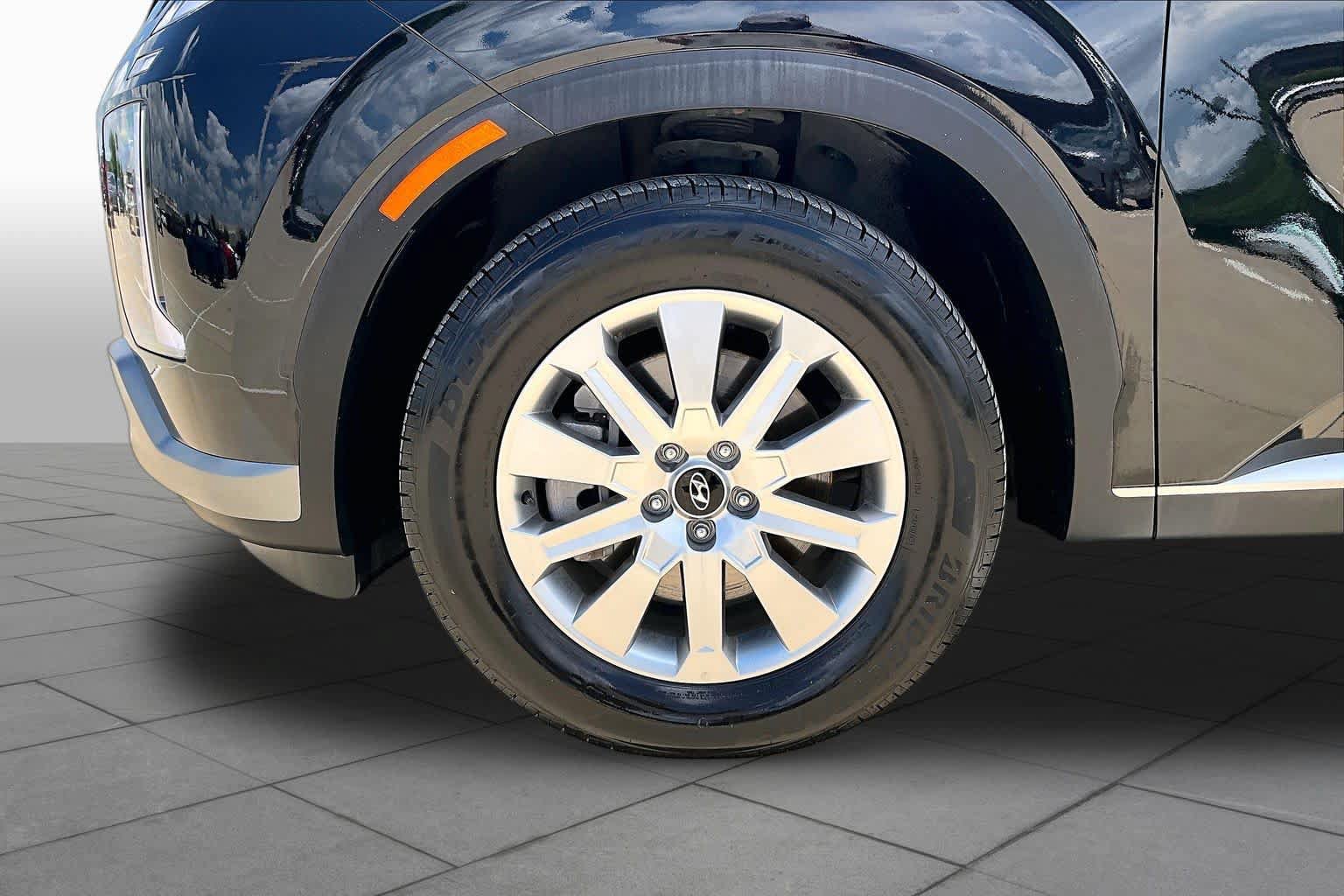 Used 2025 Hyundai Palisade SE FWD image 10