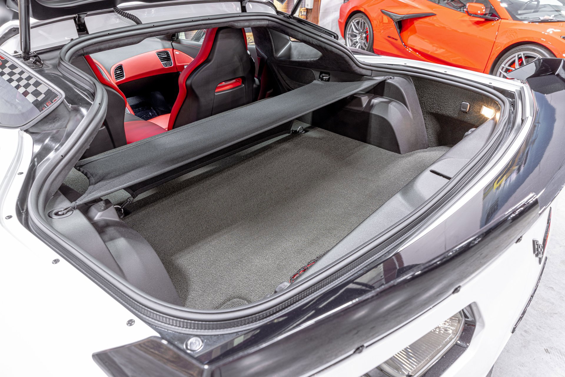 Used 2016 Chevrolet Corvette Z06 w/ 3LZ Preferred Equipment Group image 28