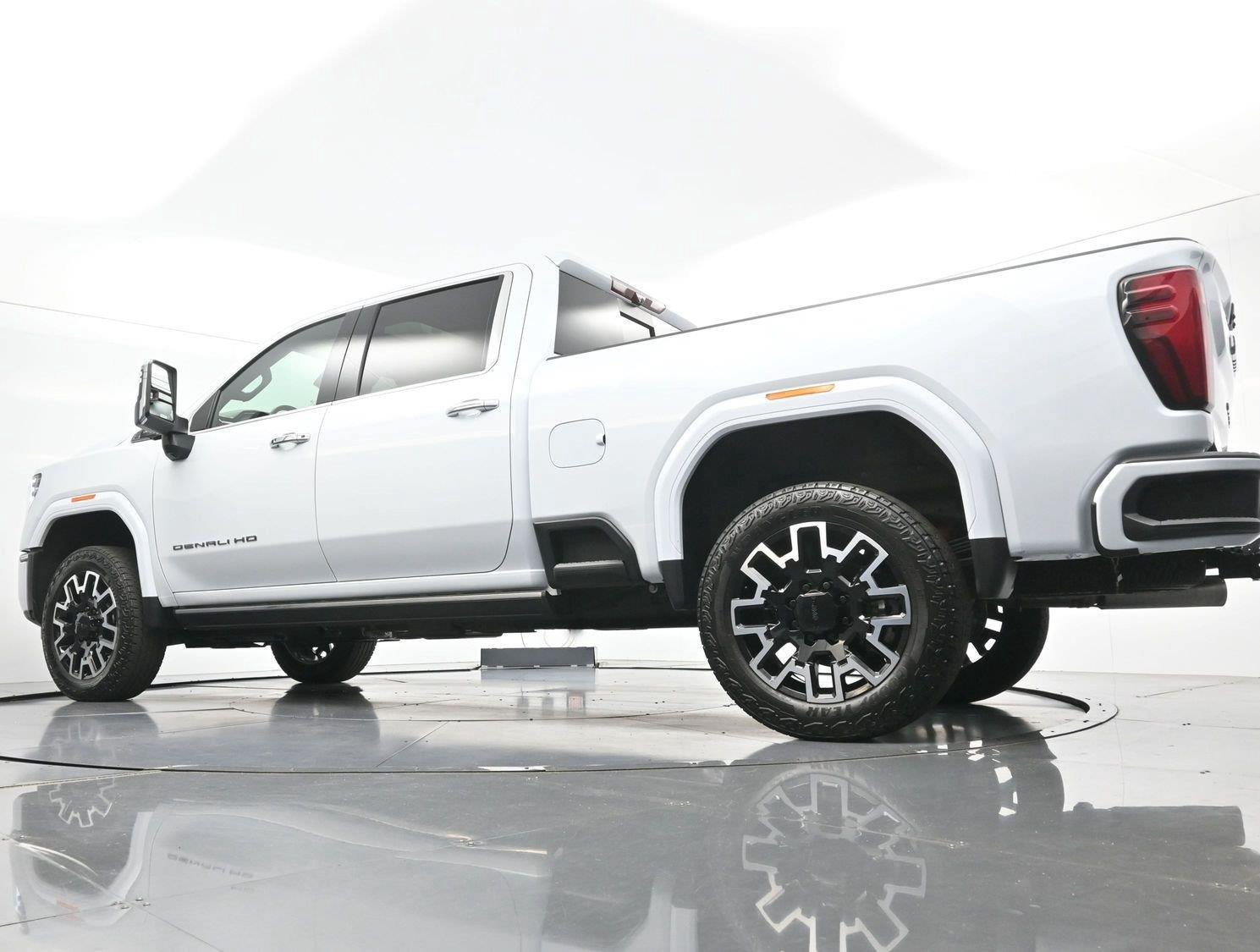 Used 2026 GMC Sierra 2500 Denali Ultimate AWD/4WD image 52