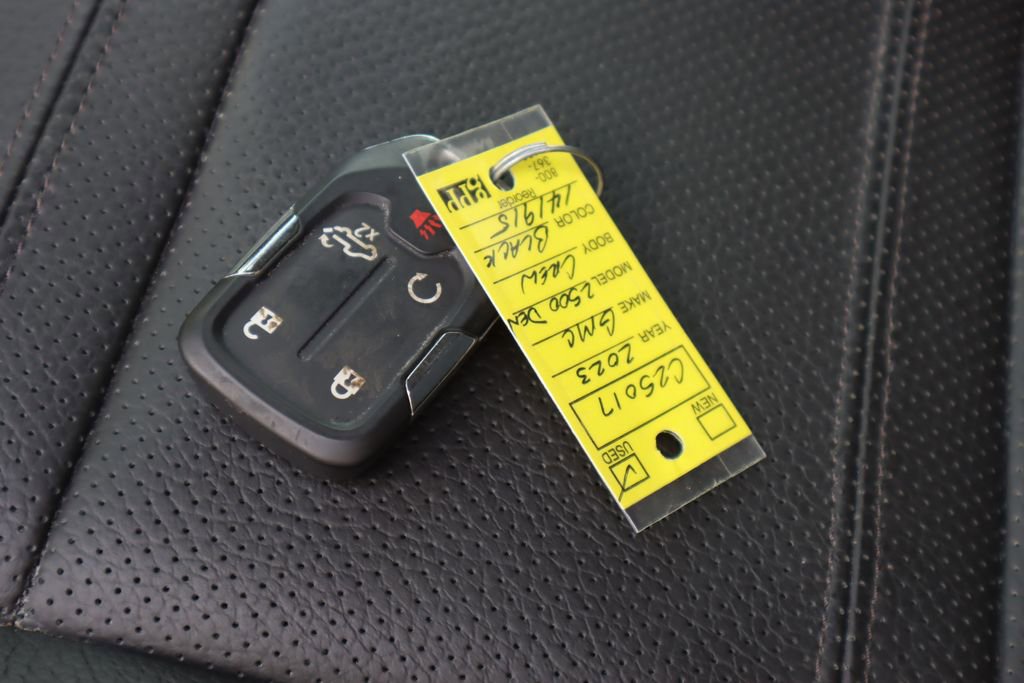 Used 2023 GMC Sierra 2500 Denali w/ Denali Ultimate Package image 29