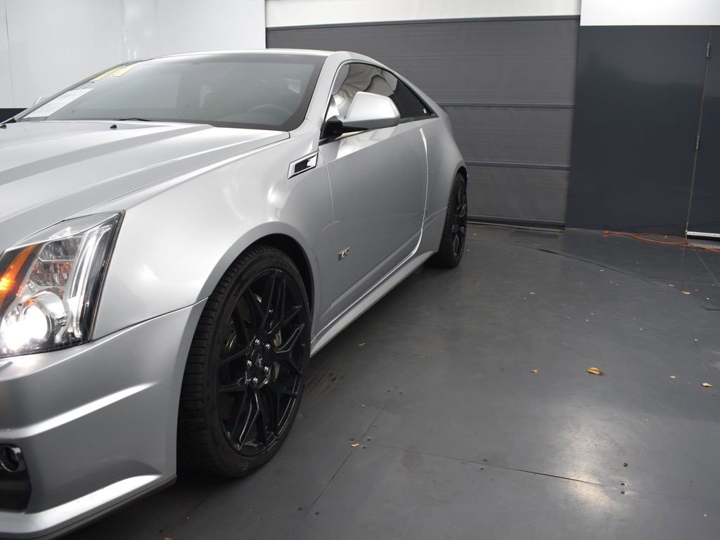Used 2011 Cadillac CTS V image 24