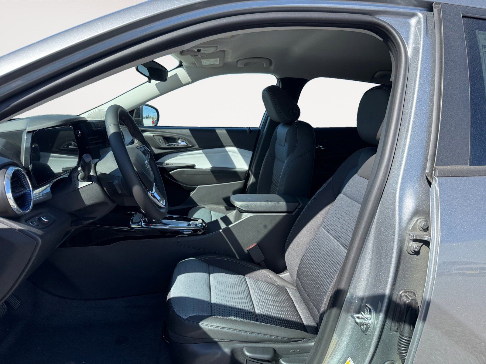 New 2026 Chevrolet Trax LT w/ Driver Confidence Package image 10