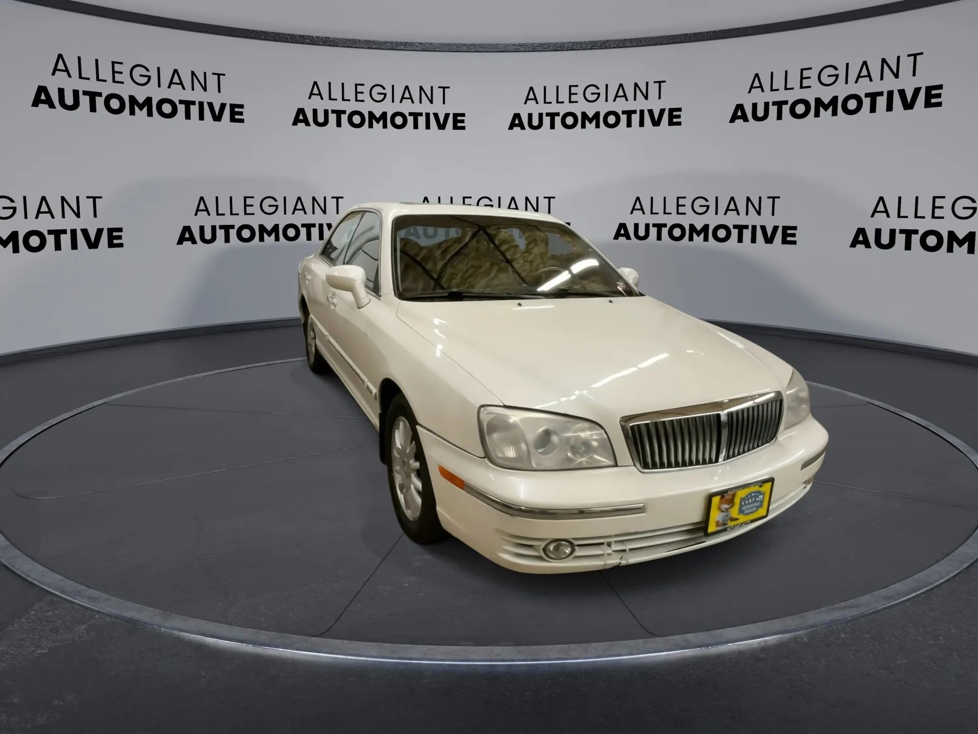 Used 2005 Hyundai XG350 Sedan 4D image 4