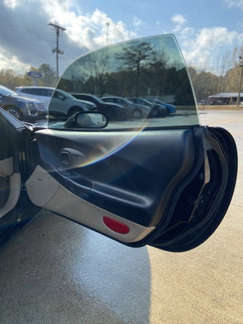 Used 2004 Chevrolet Corvette Convertible w/ Preferred Equipment Group image 15