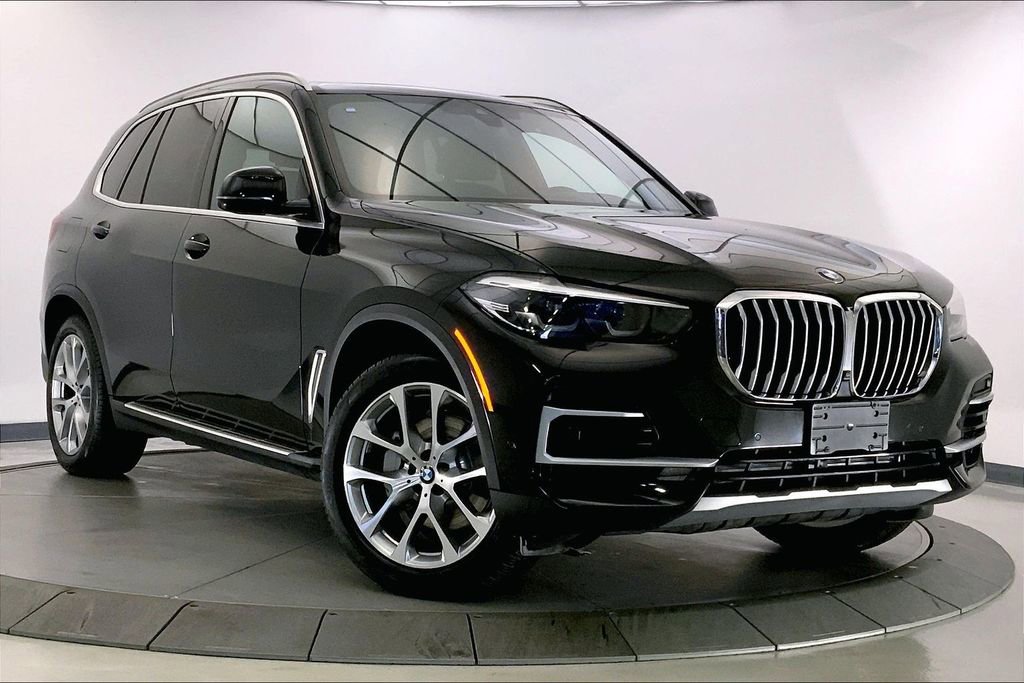 Certified 2022 BMW X5 xDrive40i w/ Premium Package AWD/4WD image 1