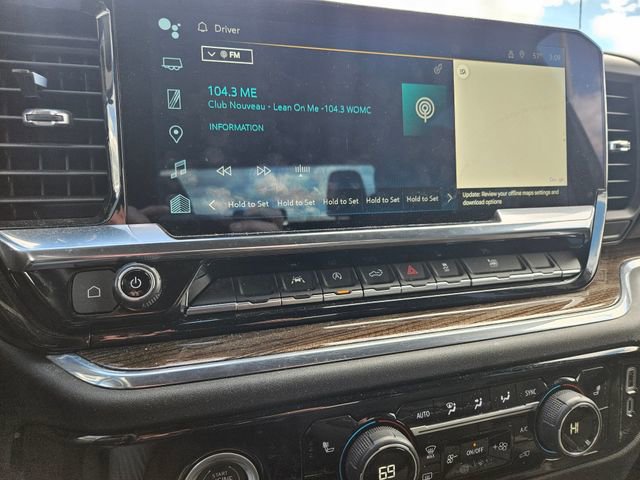 Used 2024 Chevrolet Silverado 1500 LT AWD/4WD image 11