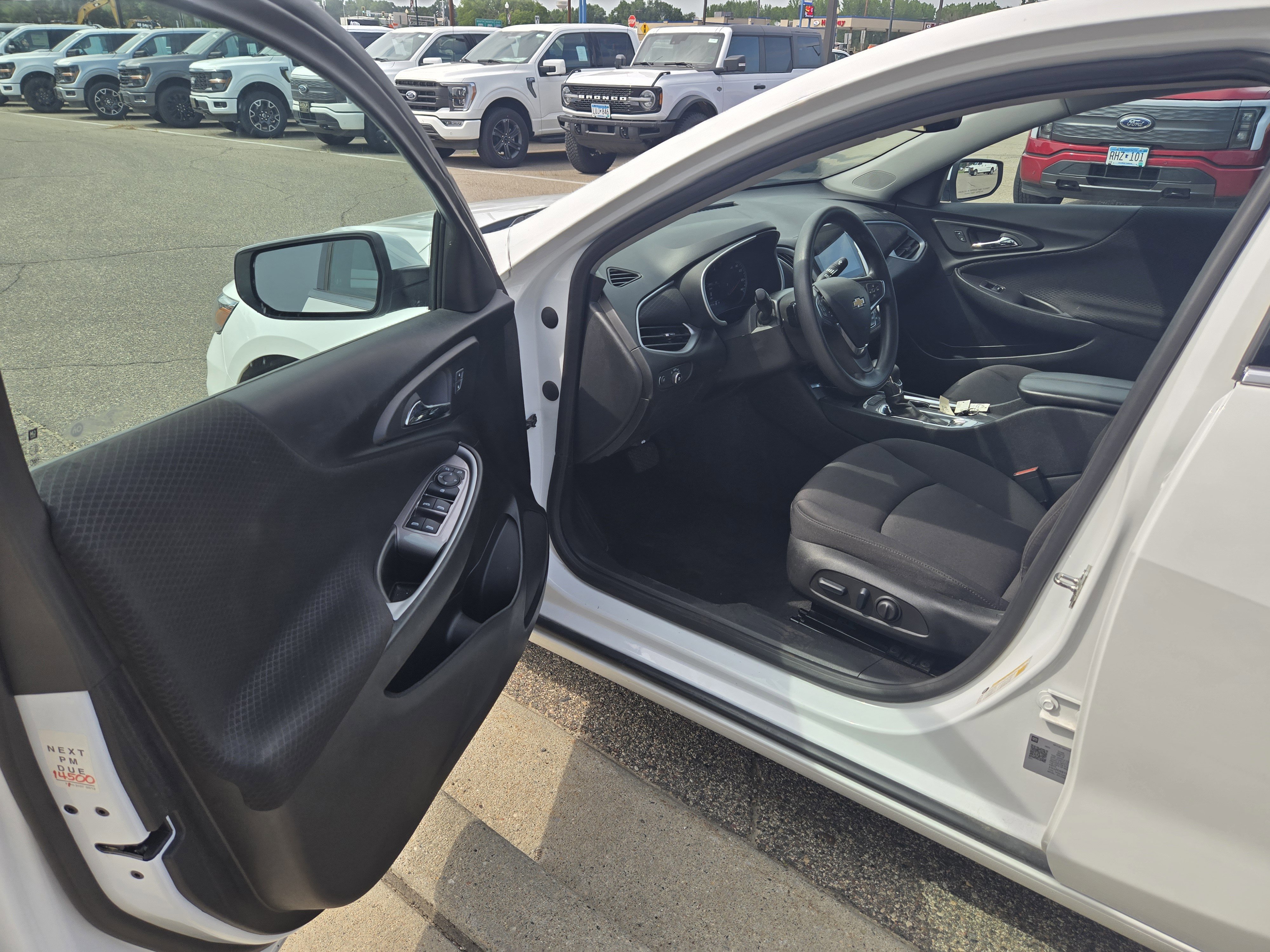 Used 2024 Chevrolet Malibu LT image 11