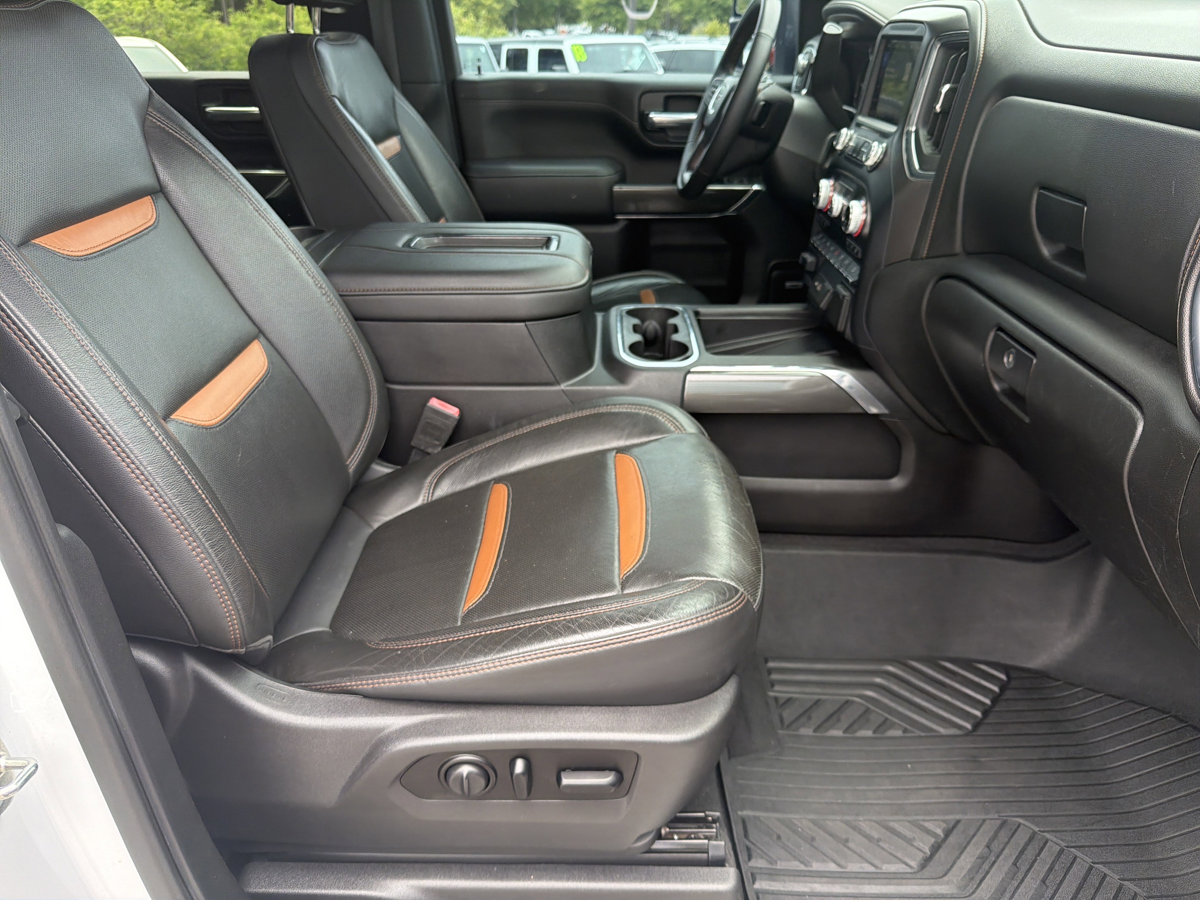Used 2020 GMC Sierra 2500 AT4 w/ AT4 Premium Package AWD/4WD image 22