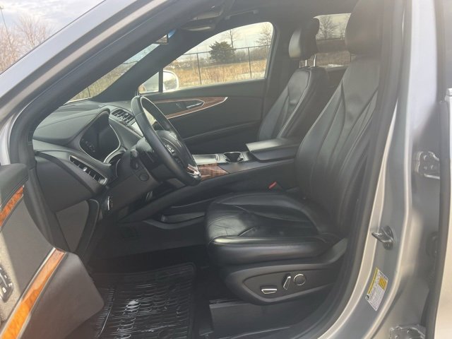 Used 2017 Lincoln MKX Reserve w/ Lincoln MKX Climate Package image 25