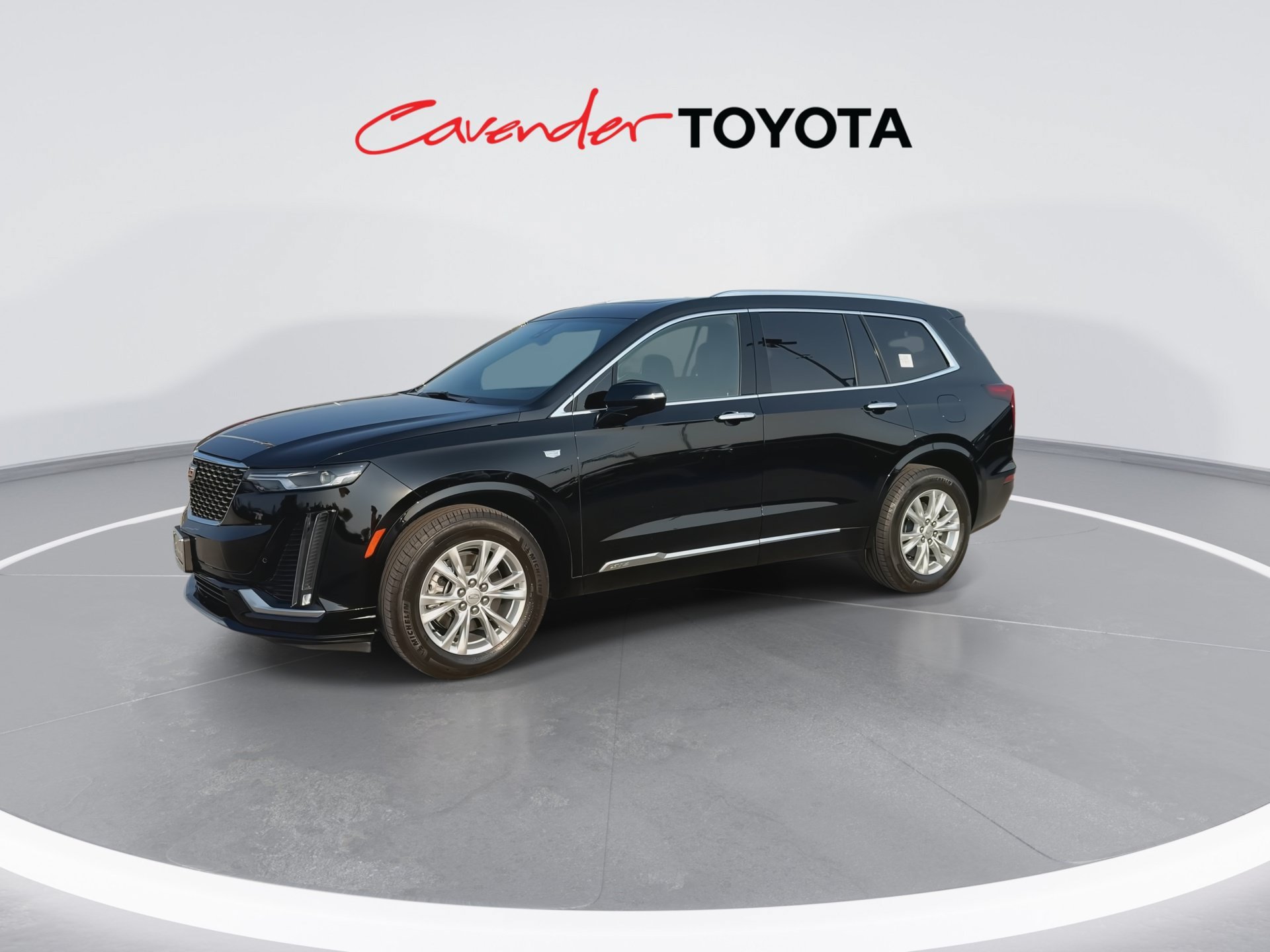 Used 2025 Cadillac XT6 Luxury FWD image 4