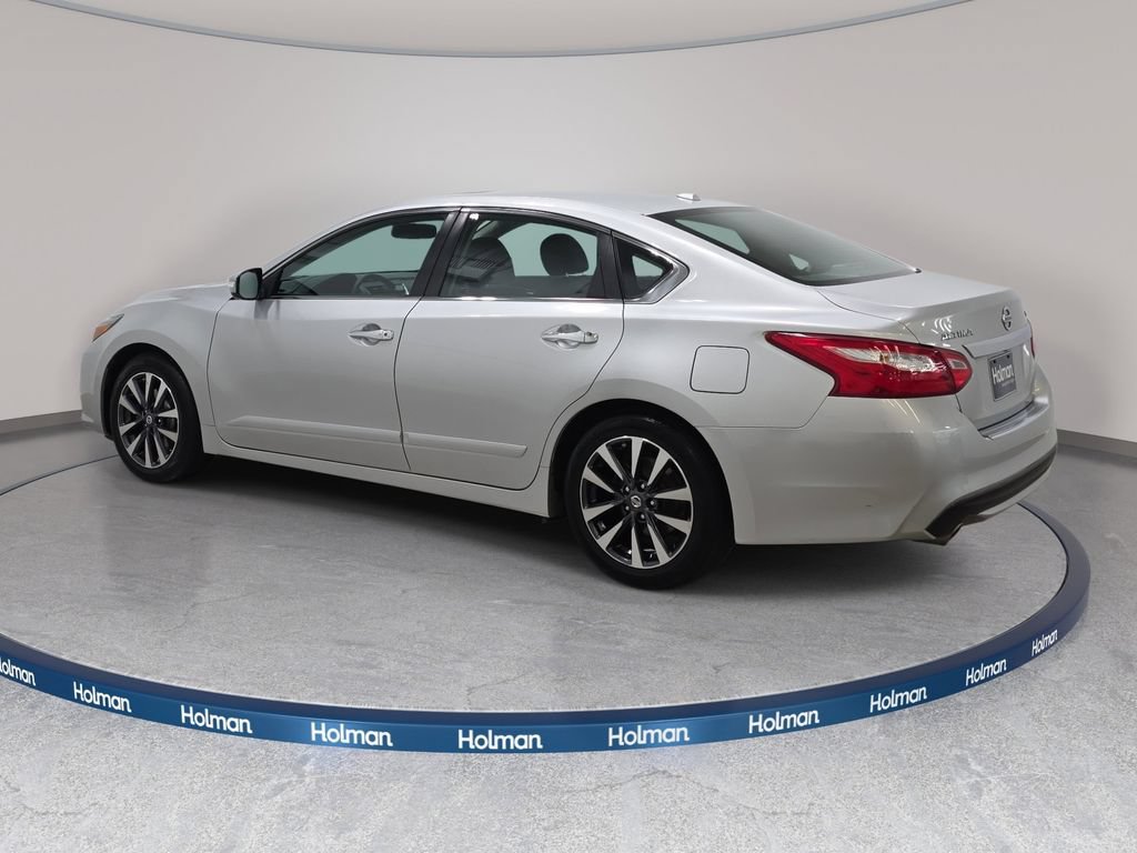 Used 2016 Nissan Altima 2.5 SL w/ 2.5 Technology w/LED Package FWD image 8