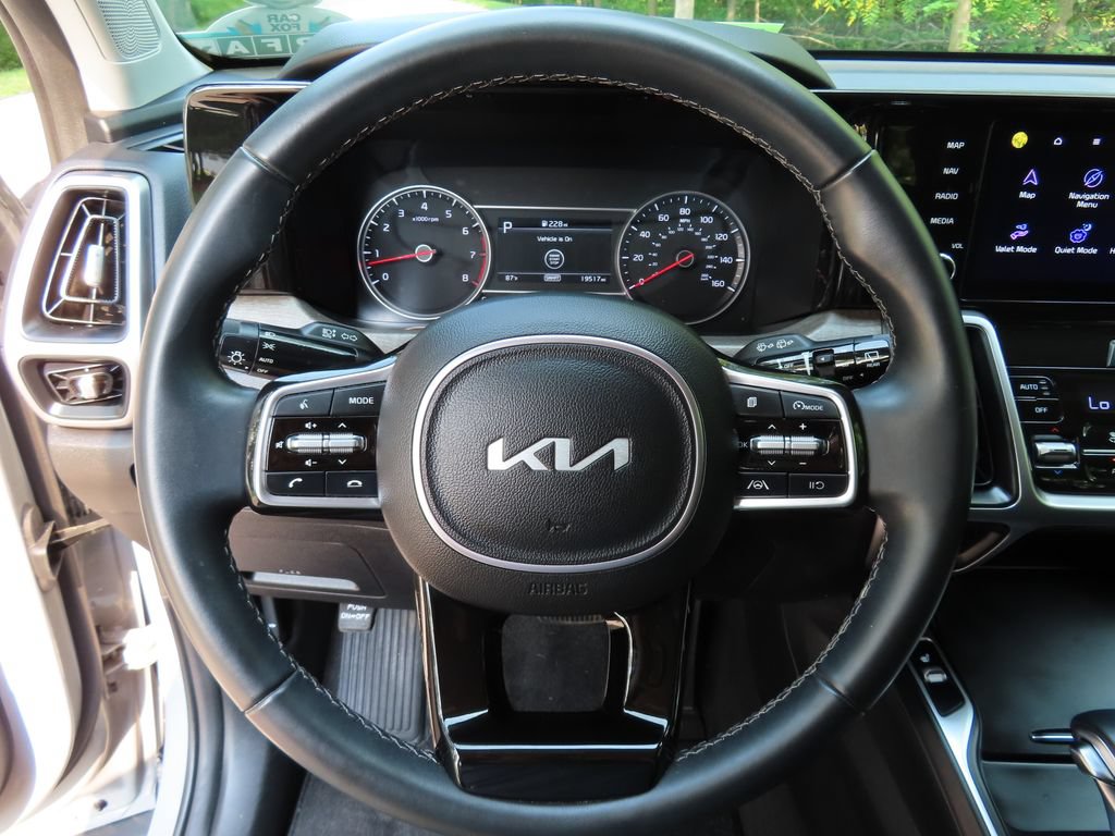 Certified 2023 Kia Sorento S w/ Panoramic Sunroof Package AWD/4WD image 21