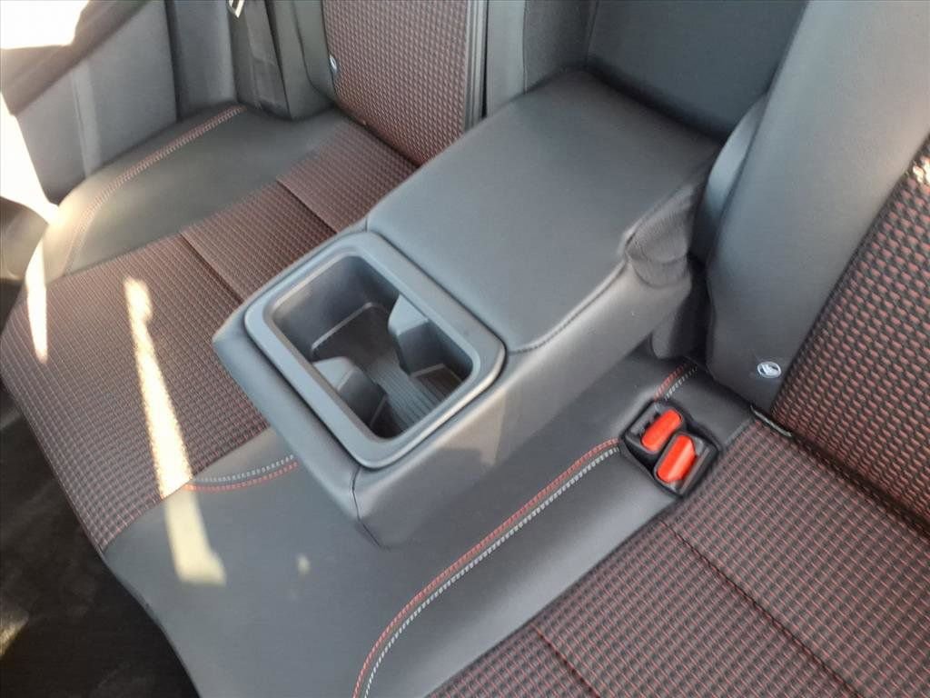 New 2026 Nissan Kicks SR image 30