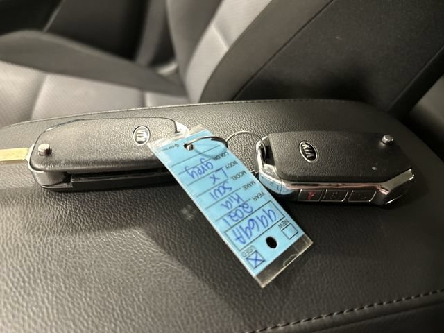 Used 2021 Kia Soul LX FWD image 23