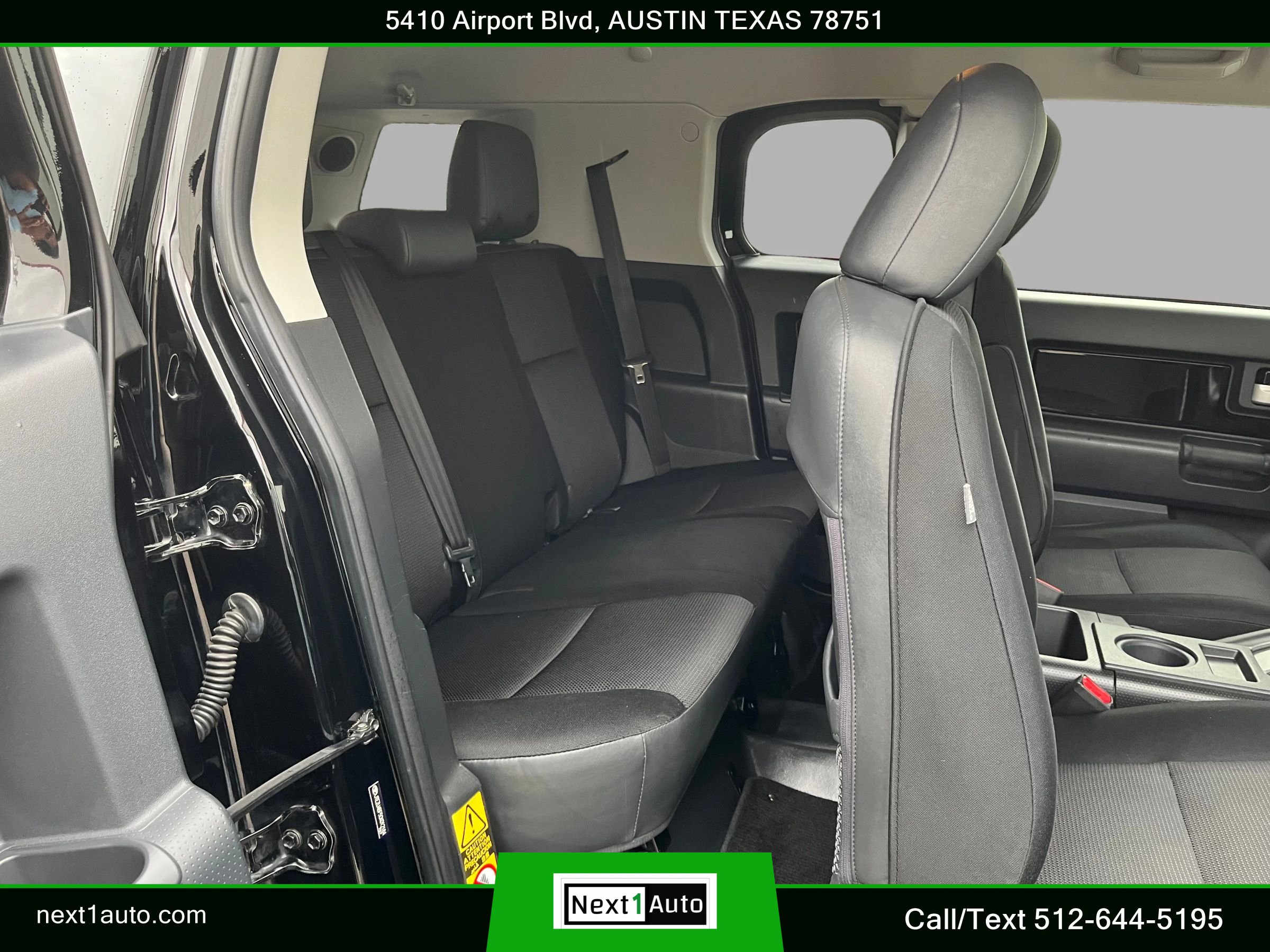 Used 2012 Toyota FJ Cruiser 2WD w/ Upgrade Pkg image 28