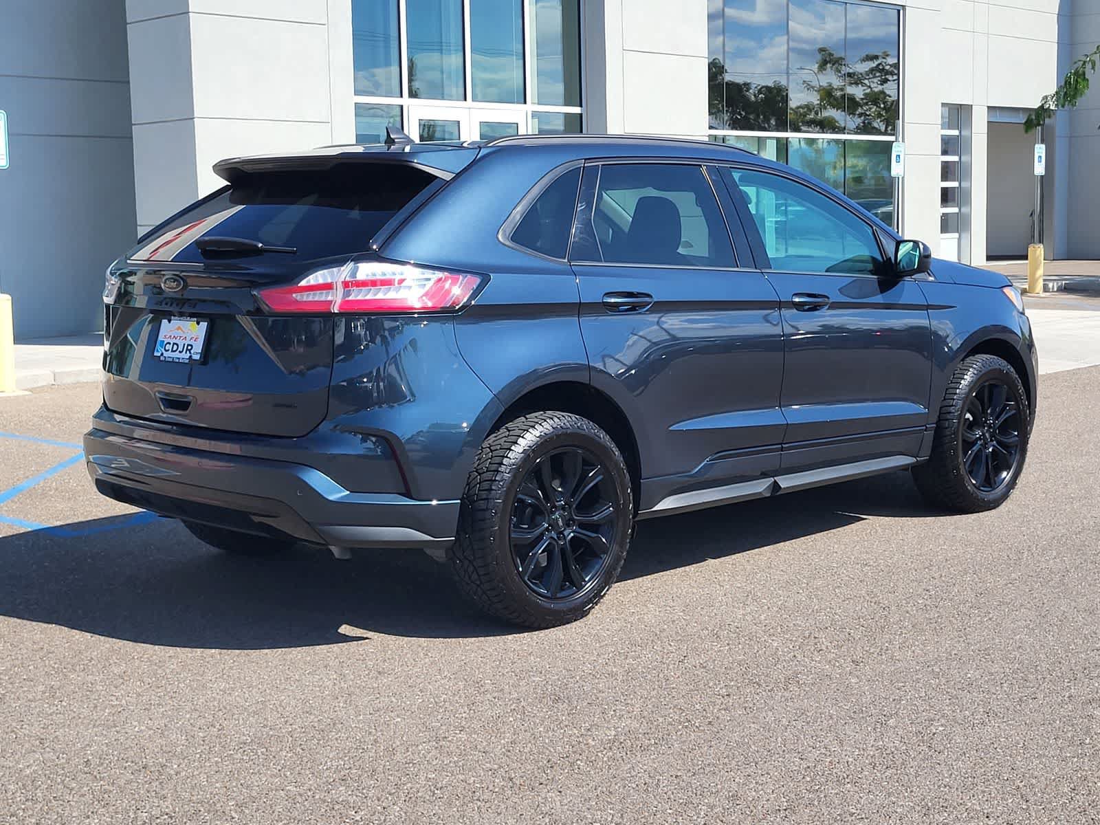 Used 2024 Ford Edge SE w/ Black Appearance Package AWD/4WD image 5