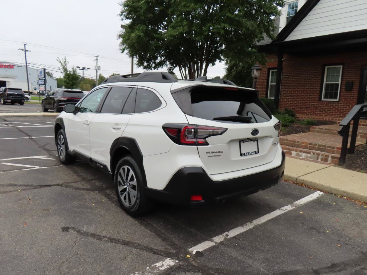 Used 2024 Subaru Outback Premium AWD/4WD image 5