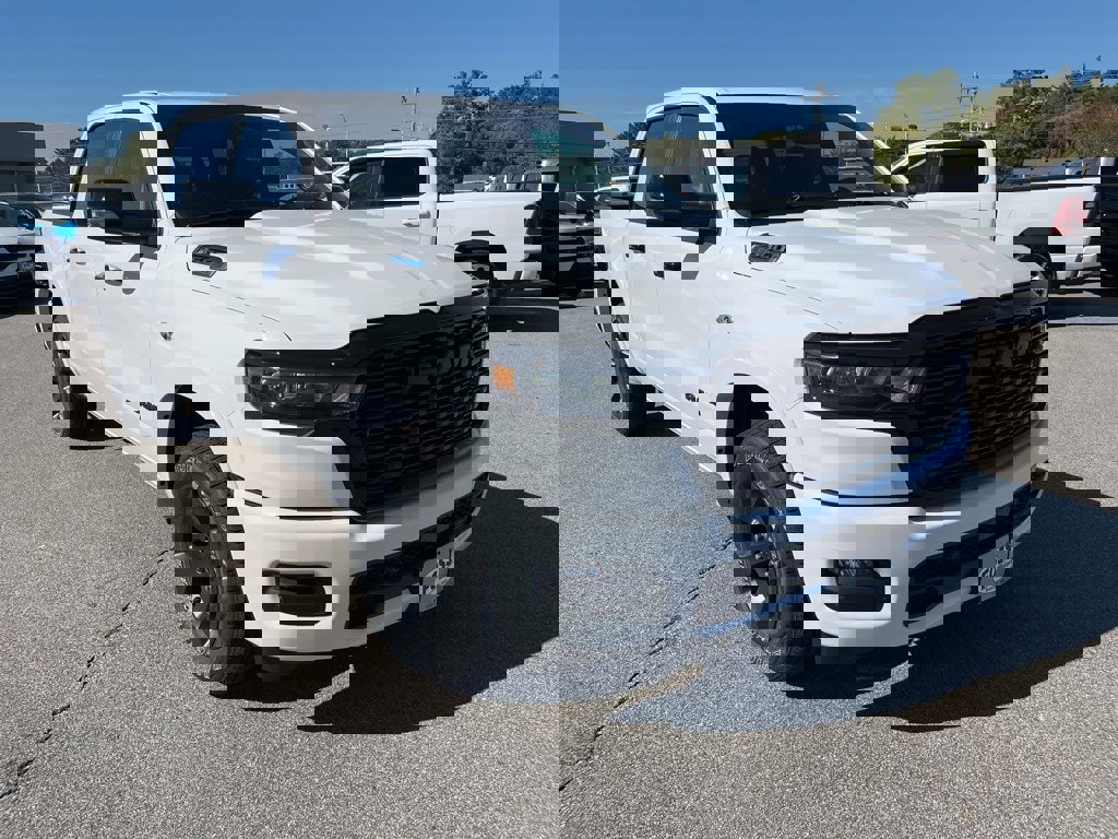 New 2026 RAM 1500 4x4 Crew Cab