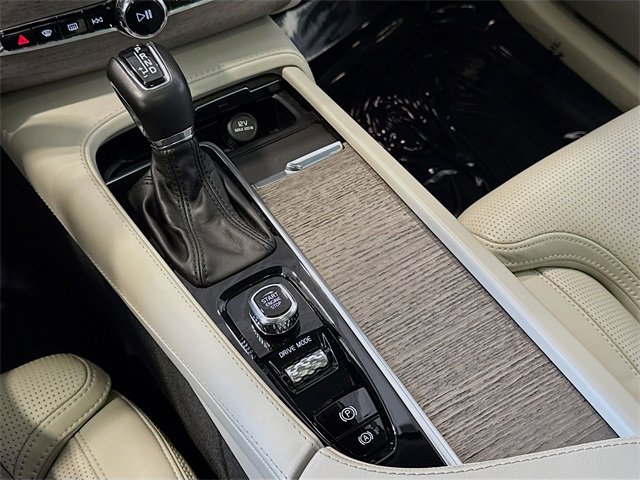 Used 2021 Volvo XC90 T6 Inscription image 17