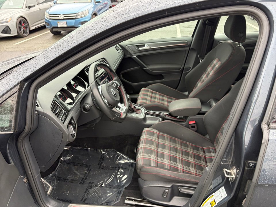 Used 2019 Volkswagen GTI SE FWD image 30