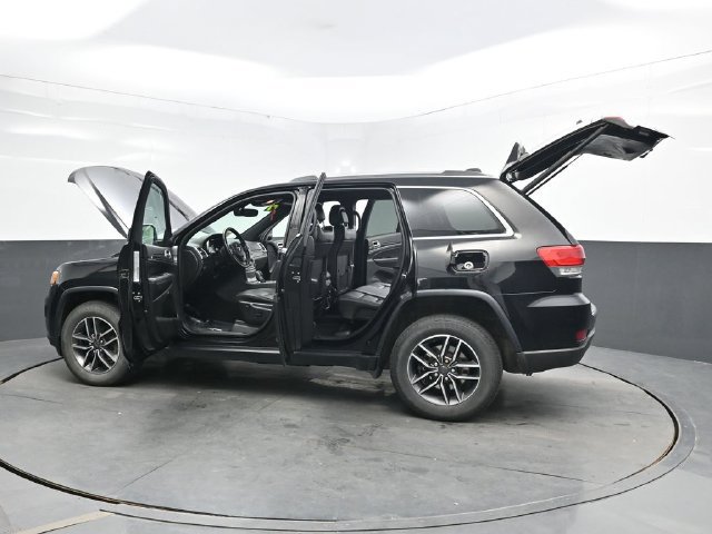 Used 2019 Jeep Grand Cherokee Limited AWD/4WD image 54