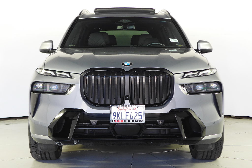 Used 2024 BMW X7 xDrive40i w/ M Sport Package AWD/4WD image 3
