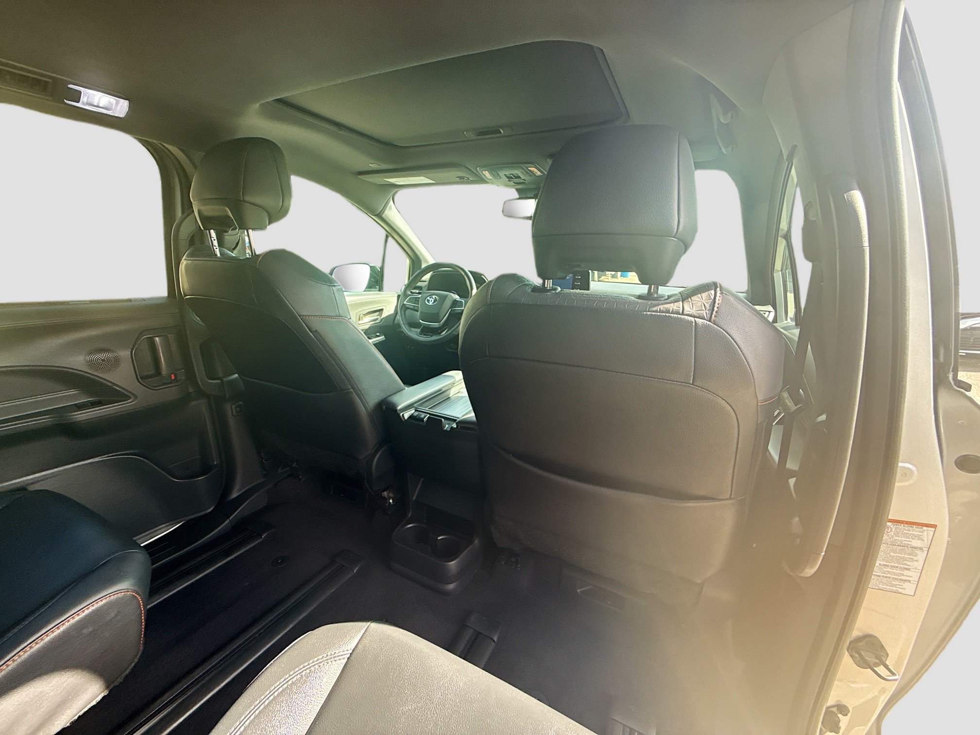 Used 2022 Toyota Sienna XSE FWD image 29