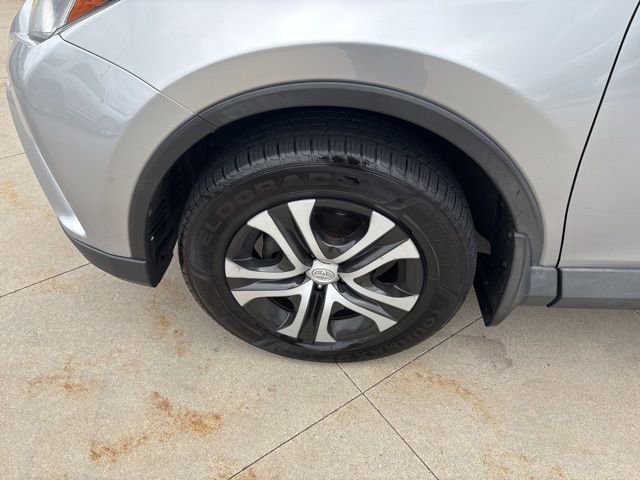 Used 2016 Toyota RAV4 LE AWD/4WD image 28