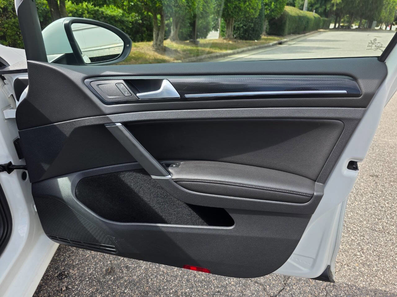 Used 2016 Volkswagen Golf SEL w/ Lighting Package (SEL) image 31