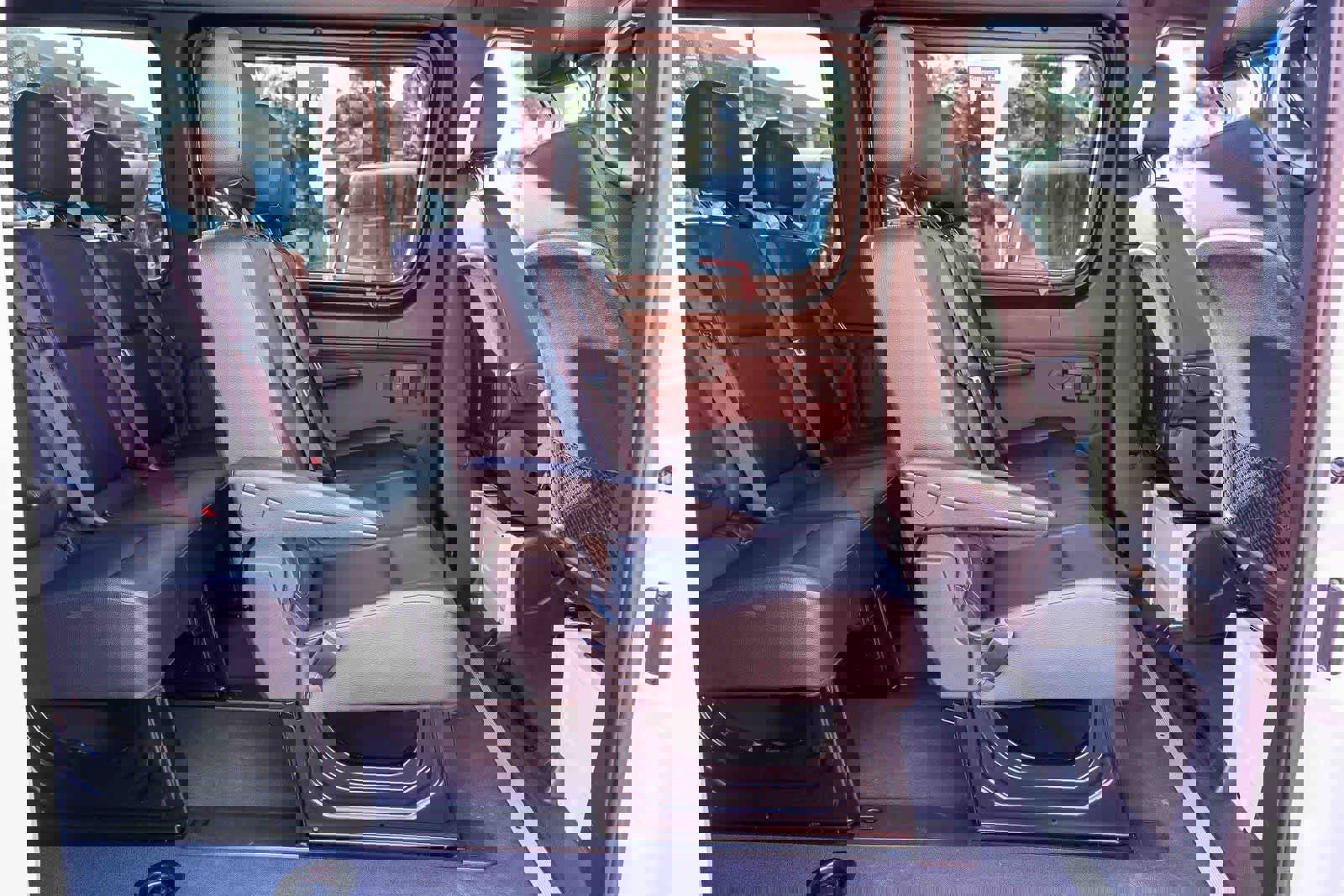 Used 2024 Mercedes-Benz Sprinter 2500 image 19