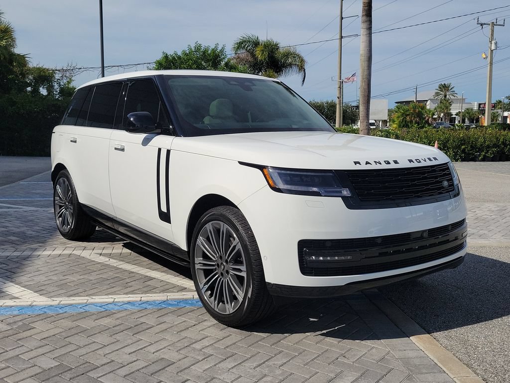 Used 2025 Land Rover Range Rover Long Wheelbase SE AWD/4WD image 7