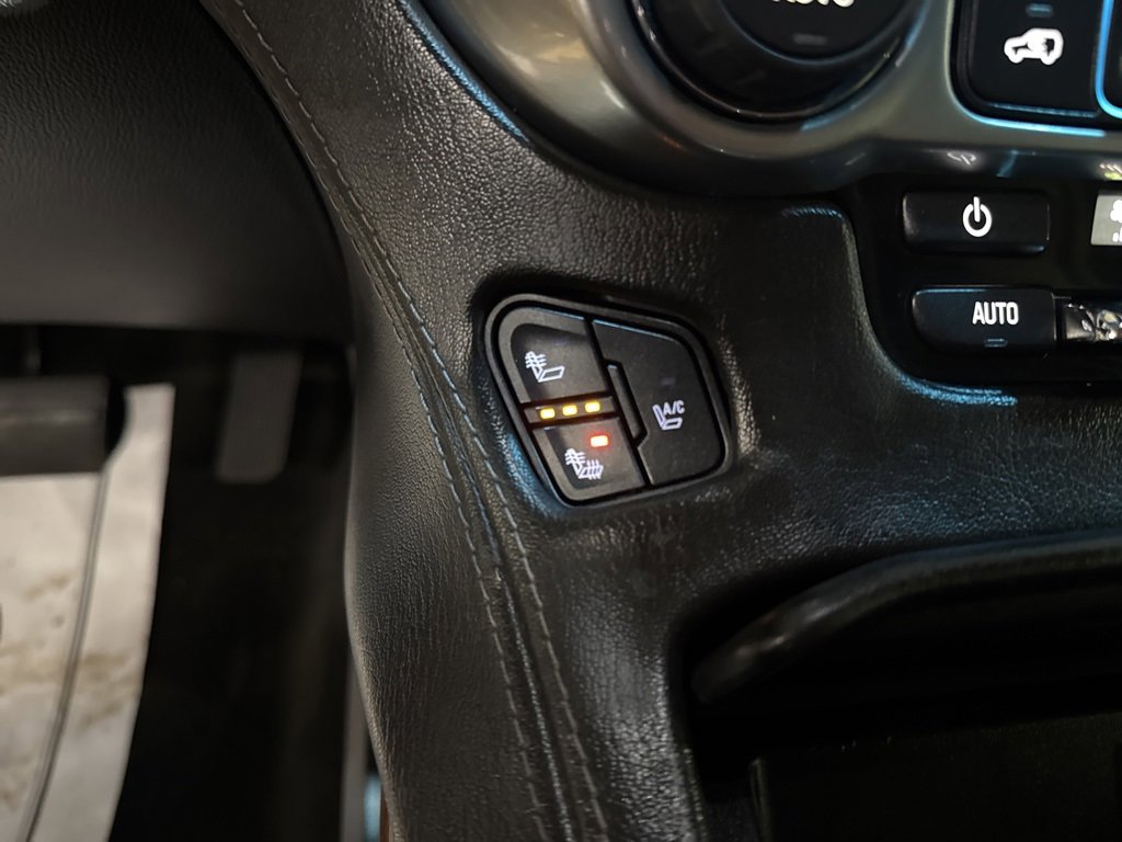 Used 2015 Chevrolet Suburban LTZ image 30