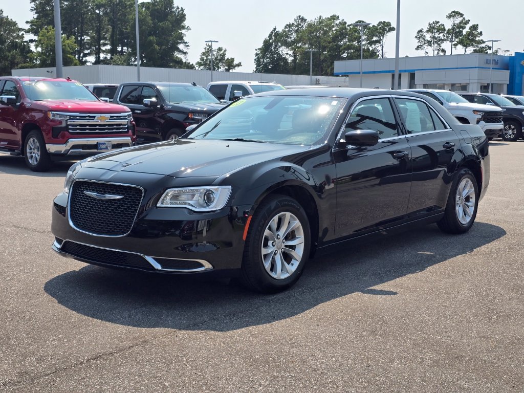 Used 2023 Chrysler 300 Touring