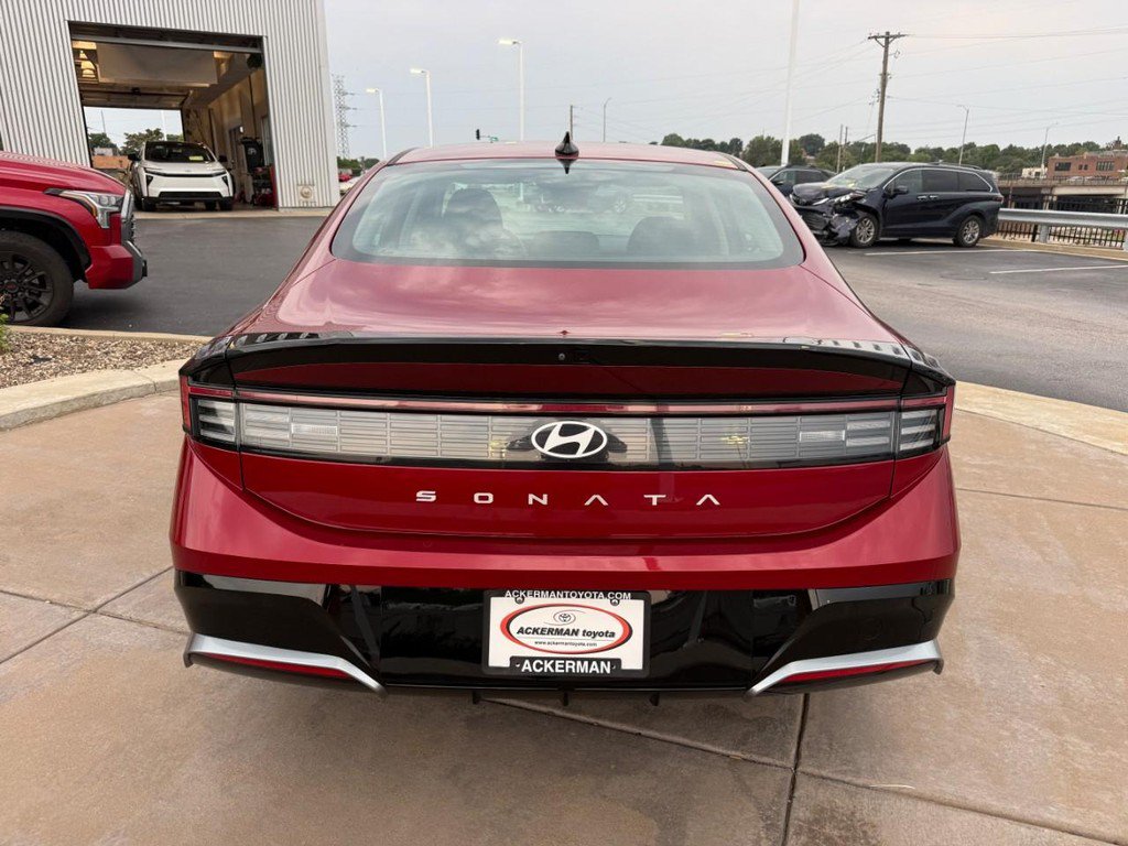 Used 2024 Hyundai Sonata SEL FWD image 8