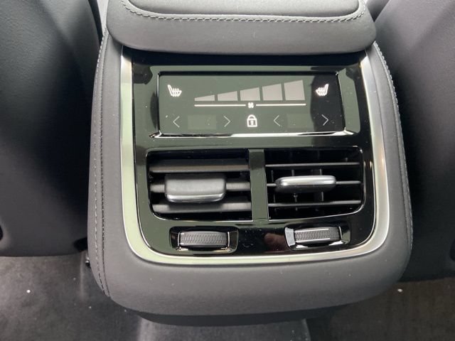 New 2026 Volvo XC90 B6 Plus AWD/4WD image 13