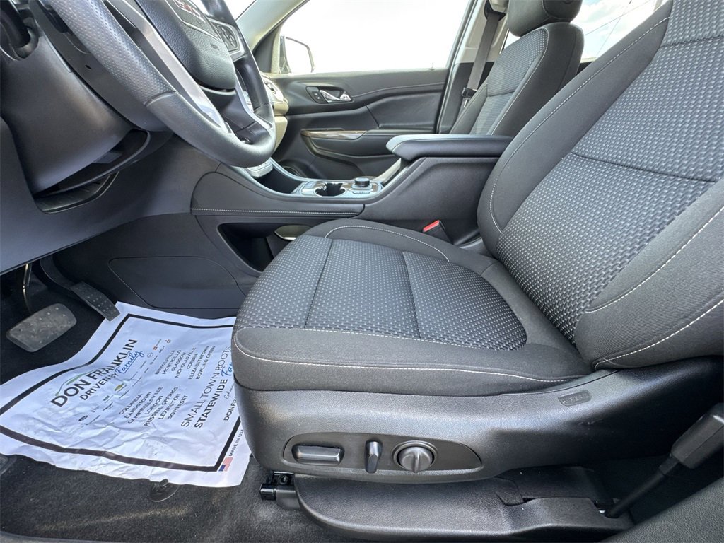 Used 2023 GMC Acadia SLE w/ Driver Convenience Package image 12