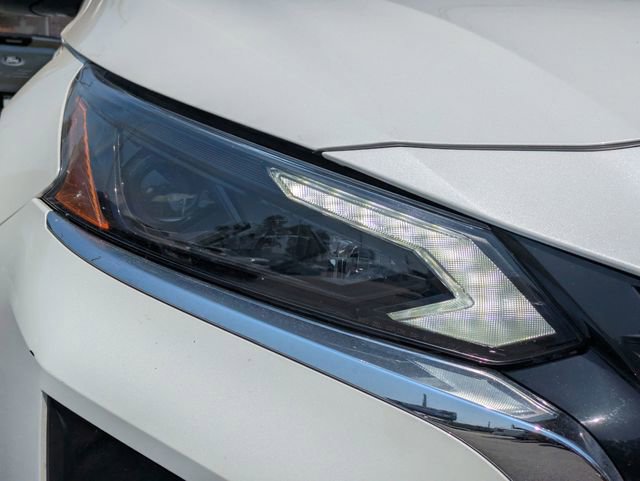 Used 2025 Nissan Altima 2.5 SV FWD image 11