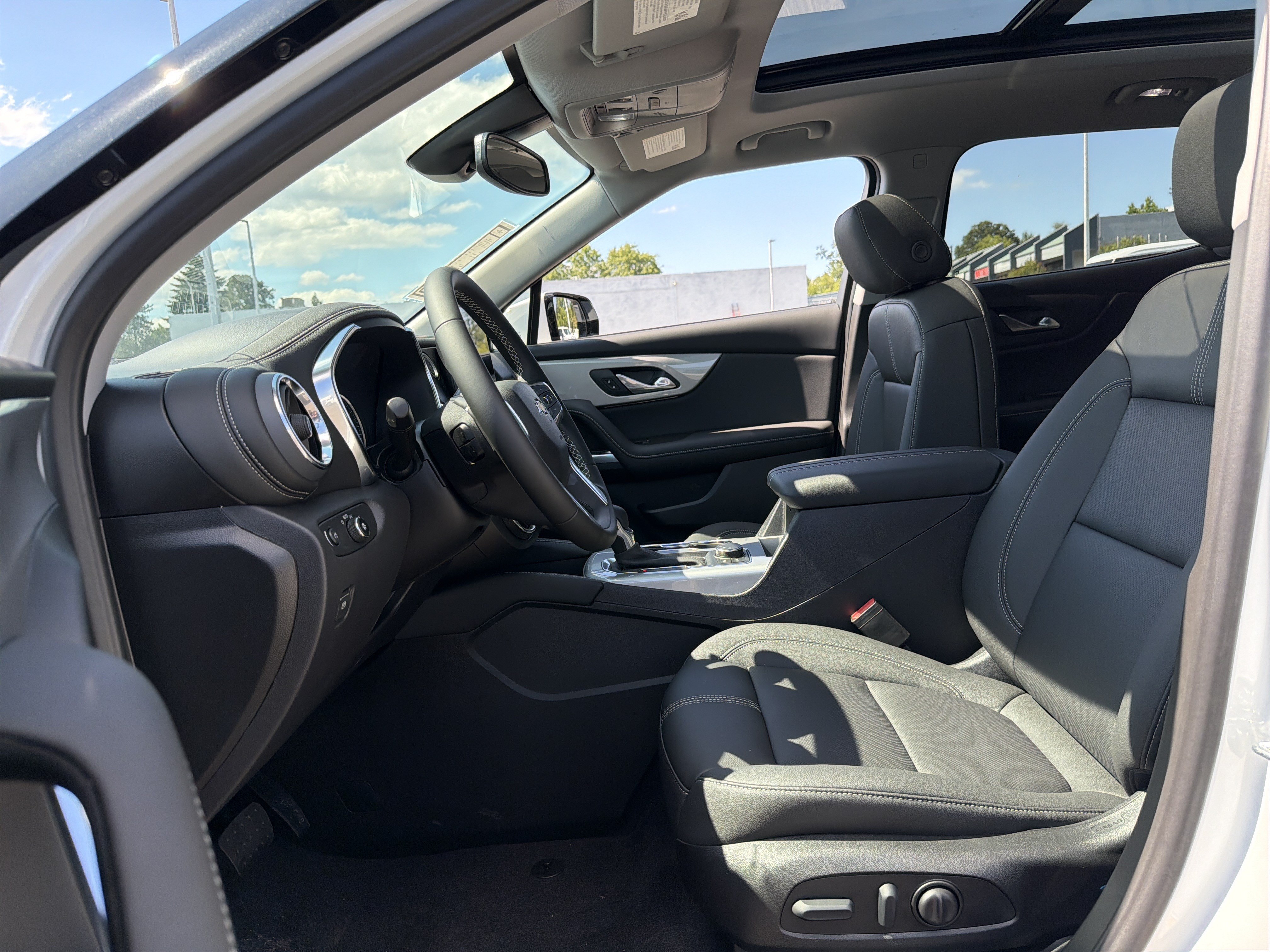 New 2026 Chevrolet Blazer LT AWD/4WD image 10