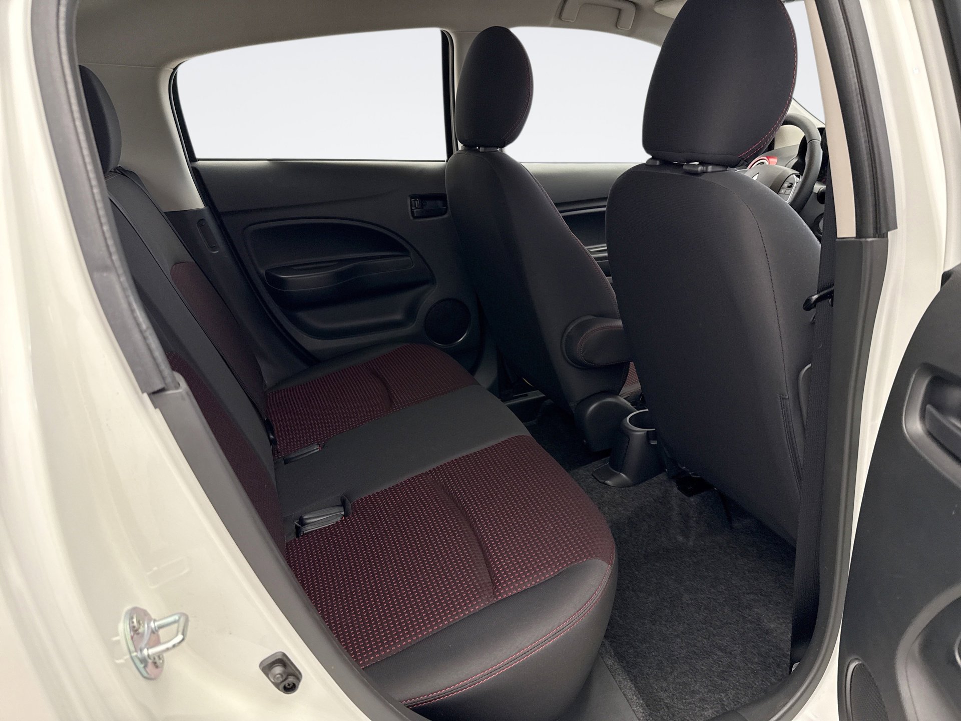 Used 2020 Mitsubishi Mirage LE FWD image 18