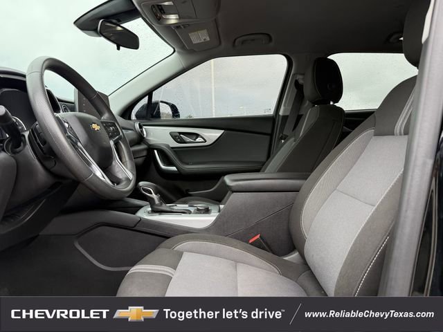 Used 2025 Chevrolet Blazer LT AWD/4WD image 33