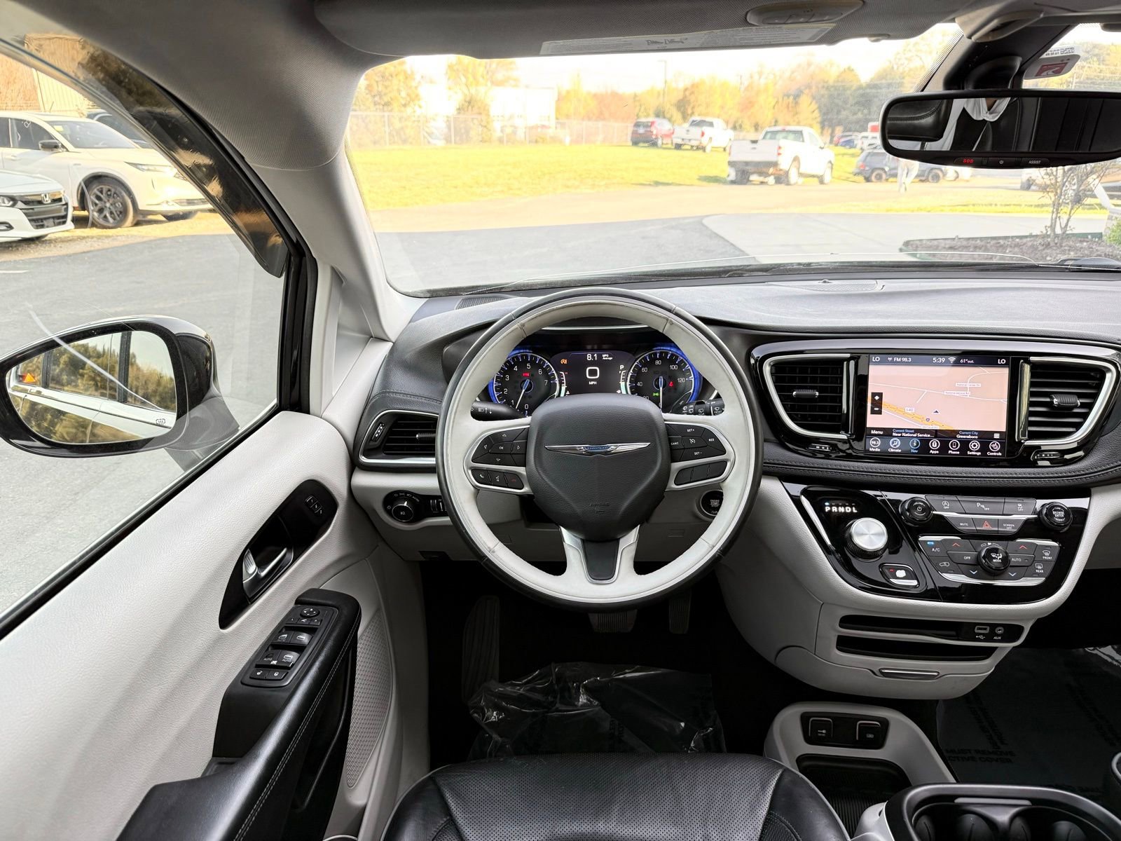 Used 2020 Chrysler Pacifica Limited FWD image 35