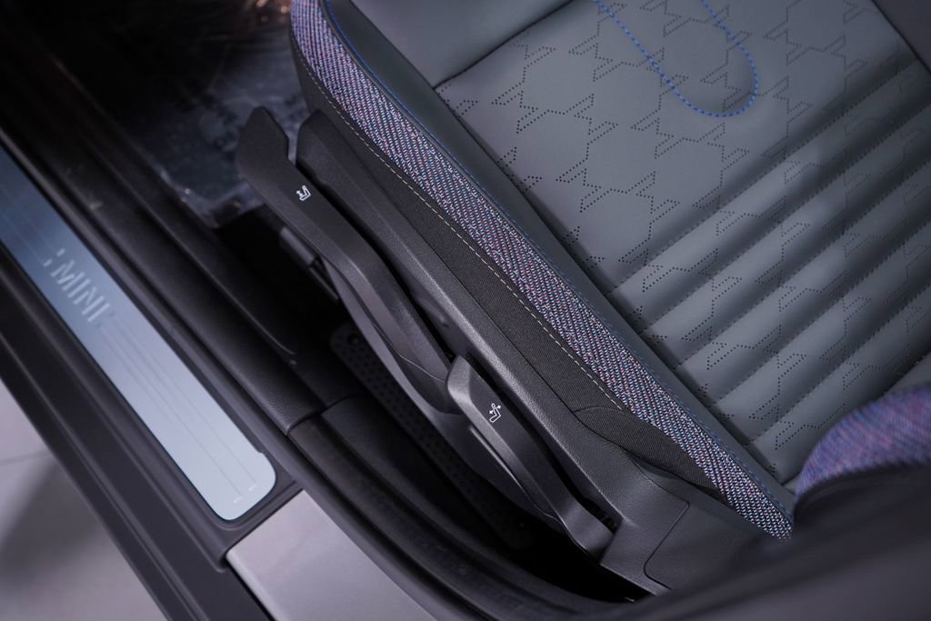 New 2026 MINI Cooper S image 14