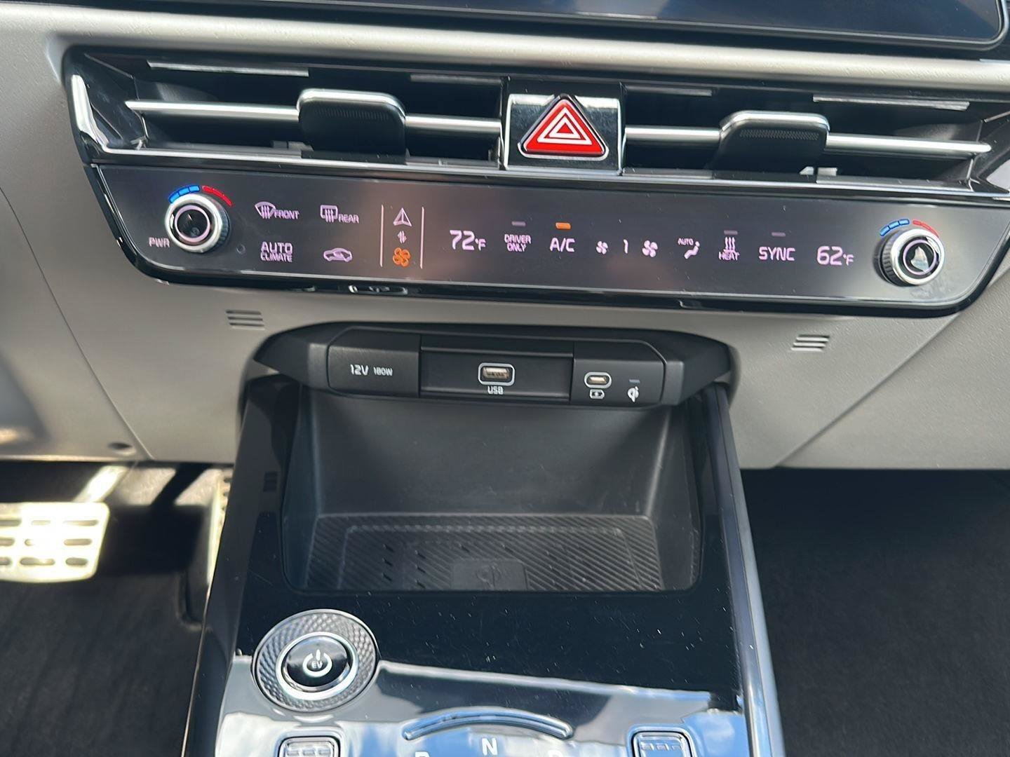Used 2023 Kia Niro Wave w/ Wave Preserve Package FWD image 35