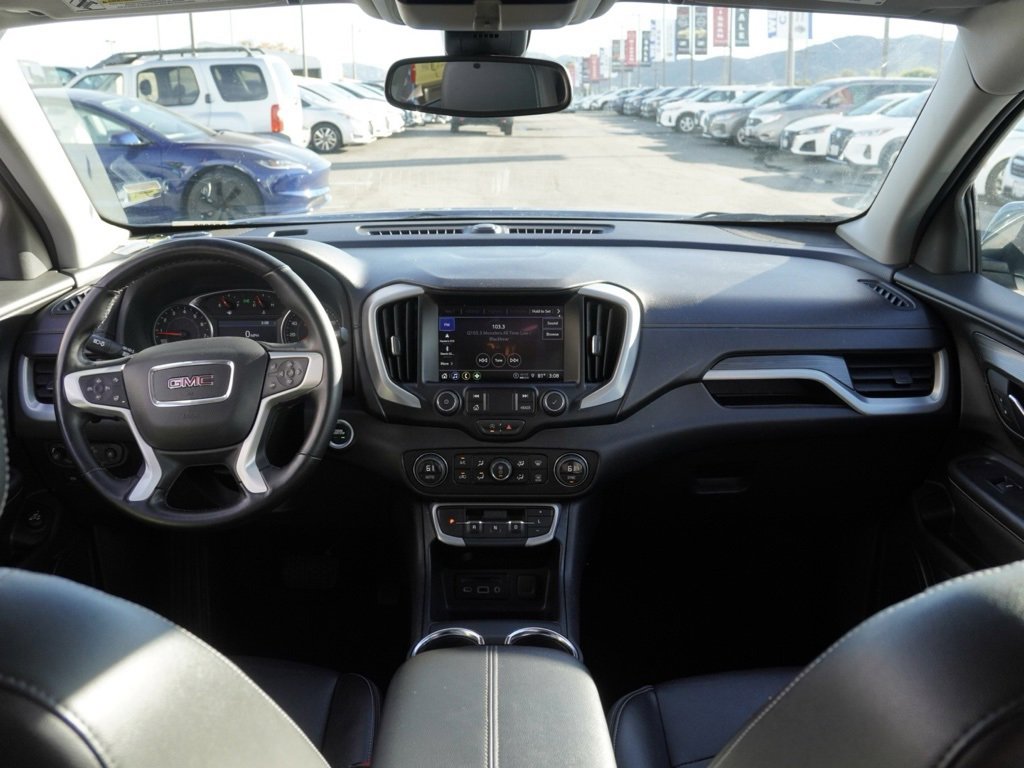 Used 2024 GMC Terrain SLT image 22