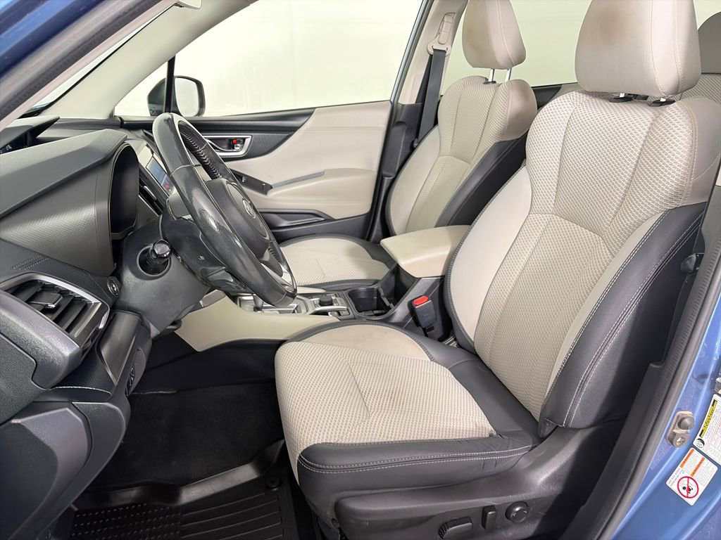 Used 2019 Subaru Forester Premium w/ All-Weather Package AWD/4WD image 11