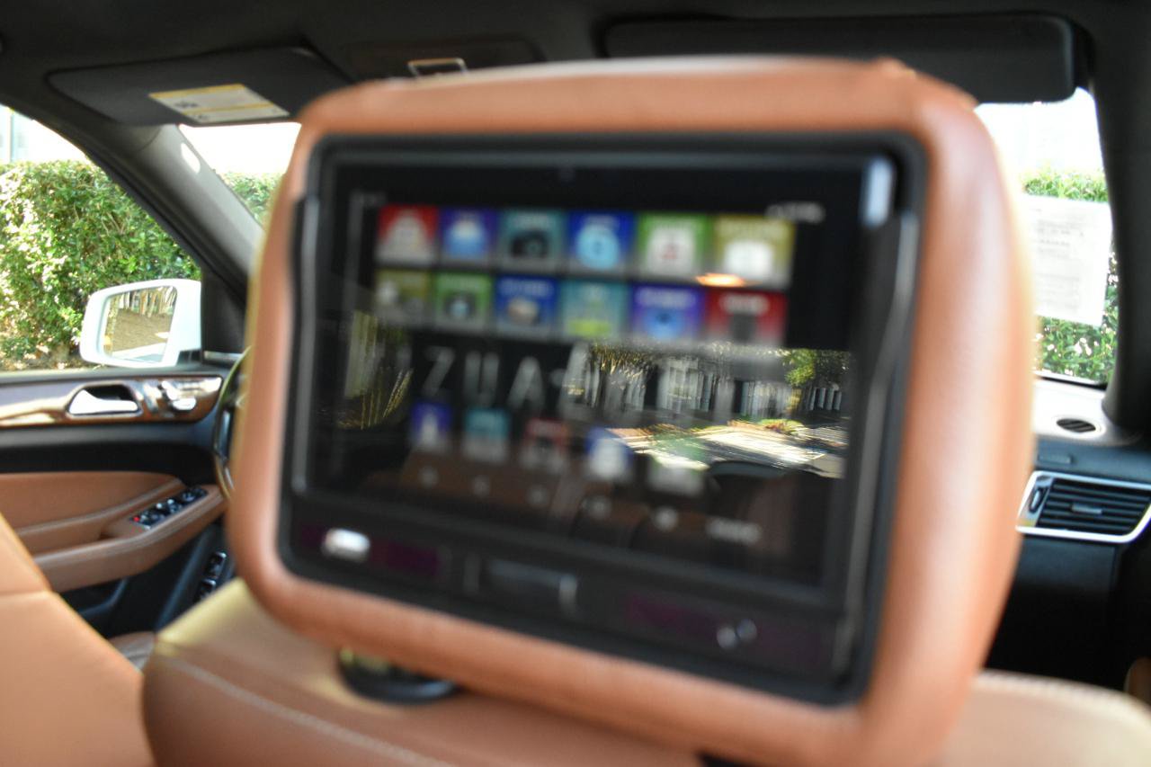 Used 2018 Mercedes-Benz GLS 450 4MATIC image 50